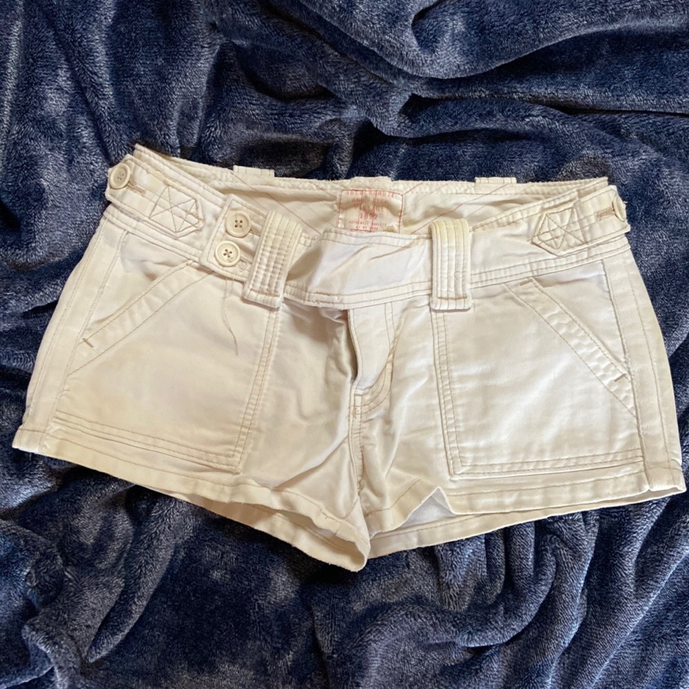 Abercrombie & Fitch white cotton shorts